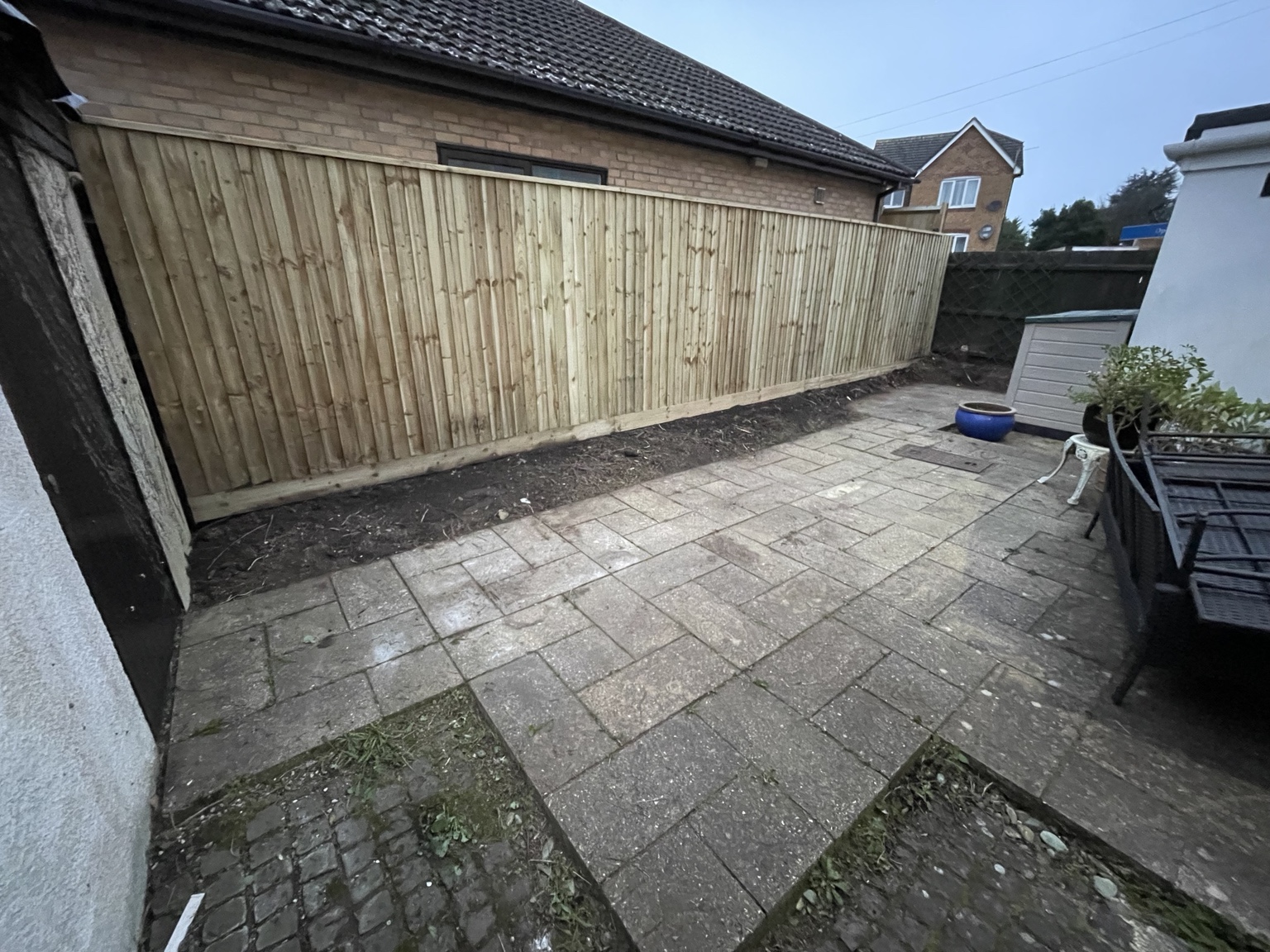 New horizontal timber boundary fencing